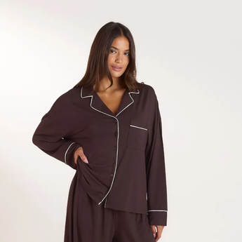 Best Pyjama Materials For Slow Mornings & Early Nights