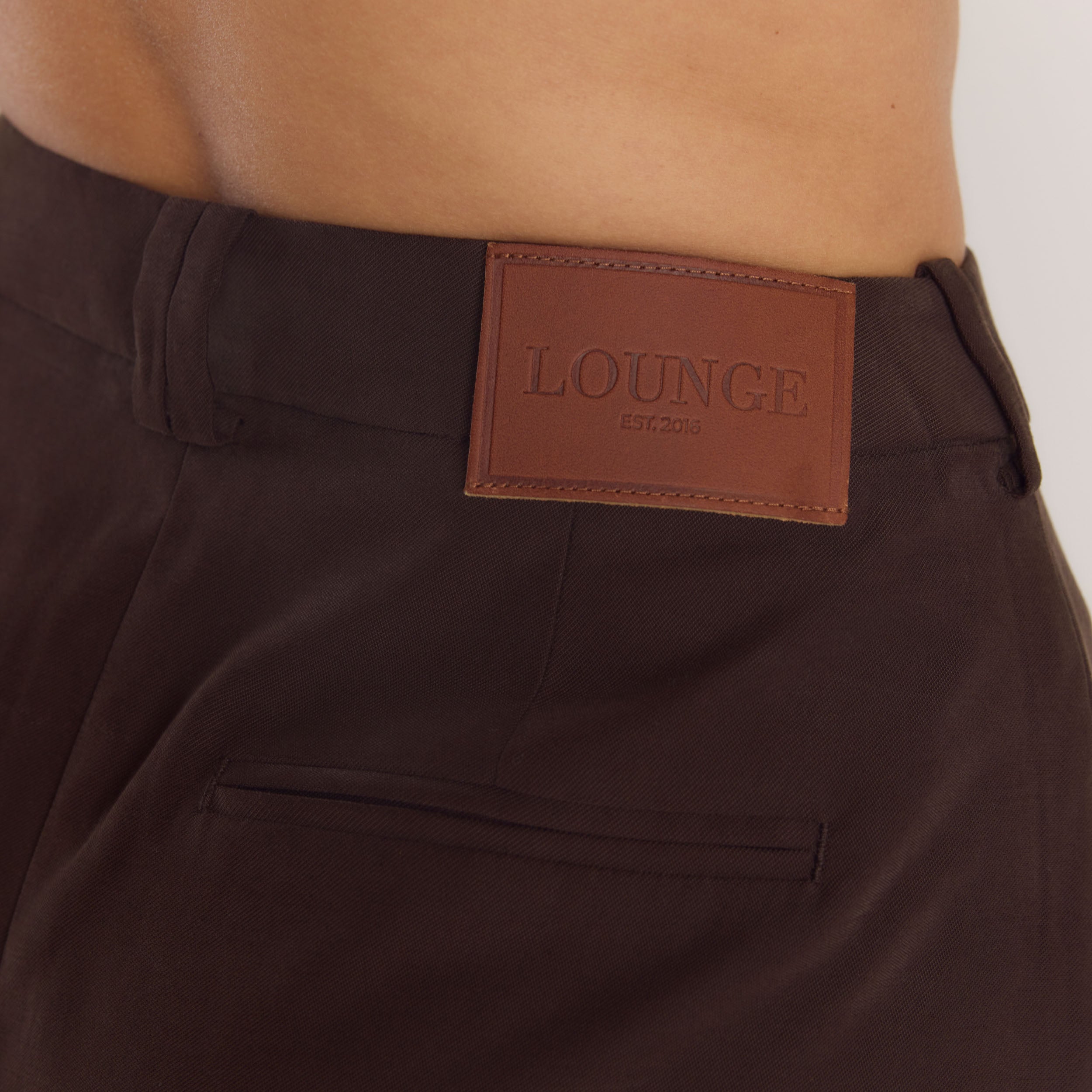 High-Waisted Tailored Shorts | High-Waisted Tailored Shorts - Chocolate