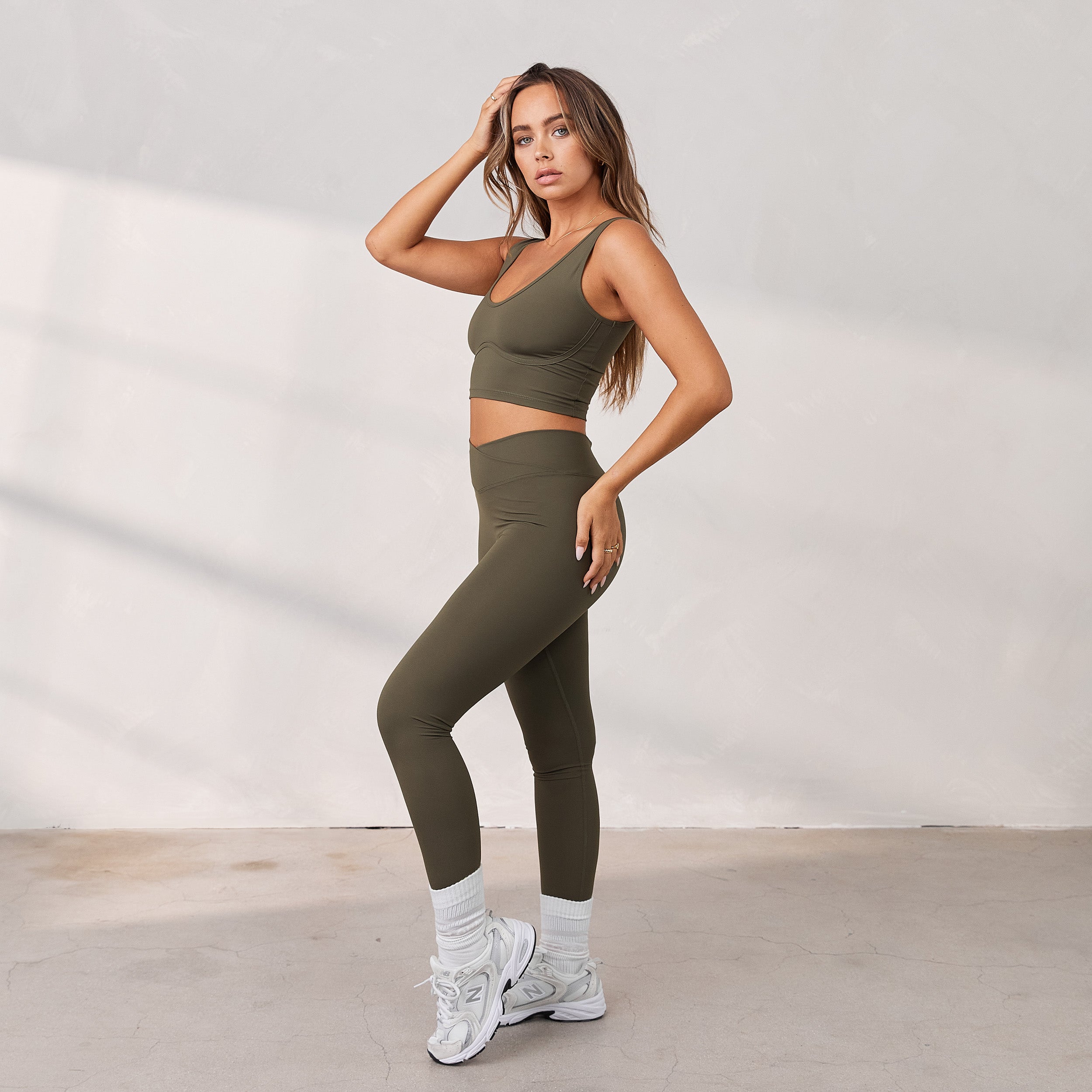 Silhouette Crossover Leggings | Adison, S
