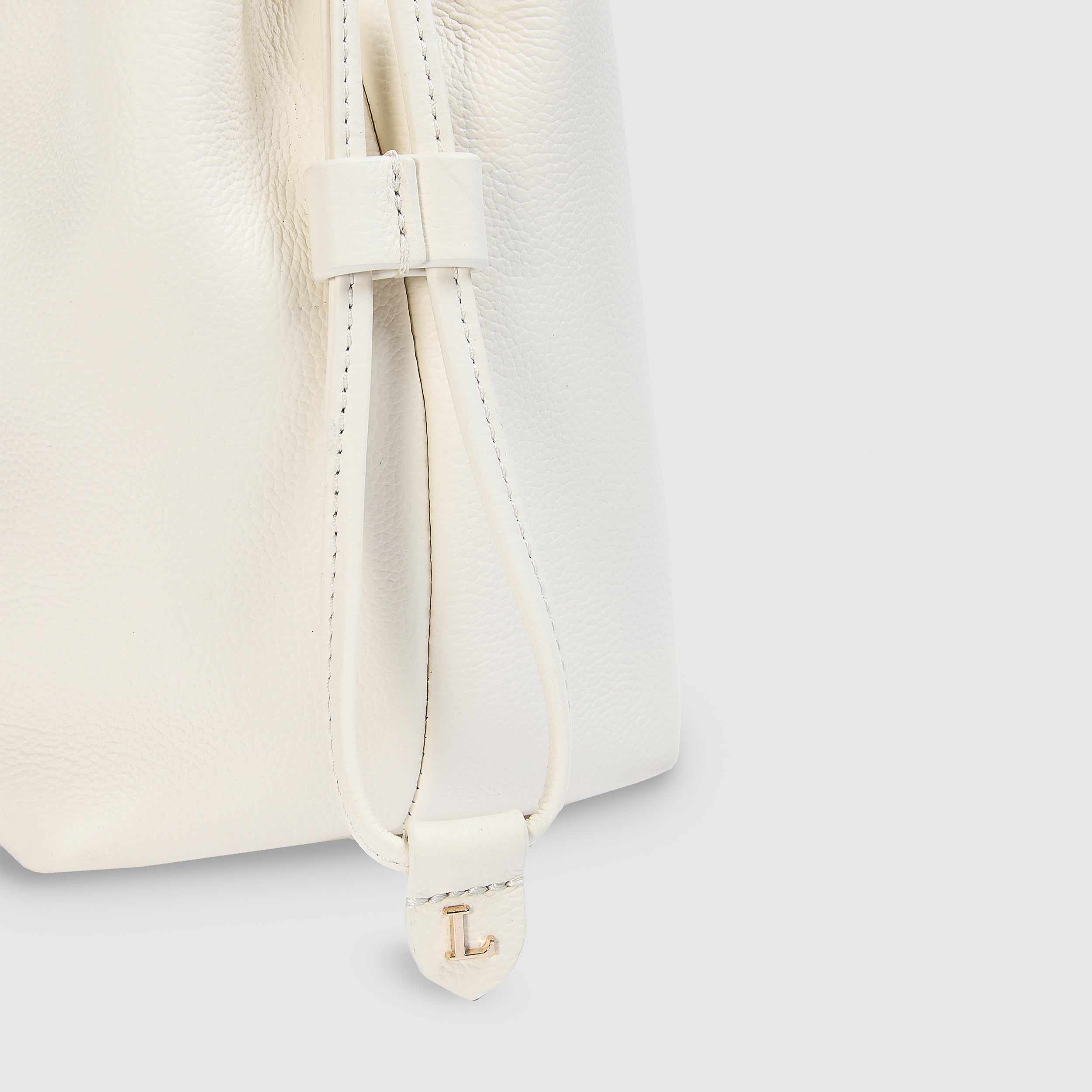 Blythe Bucket Bag | Blythe Bucket Bag - Cream