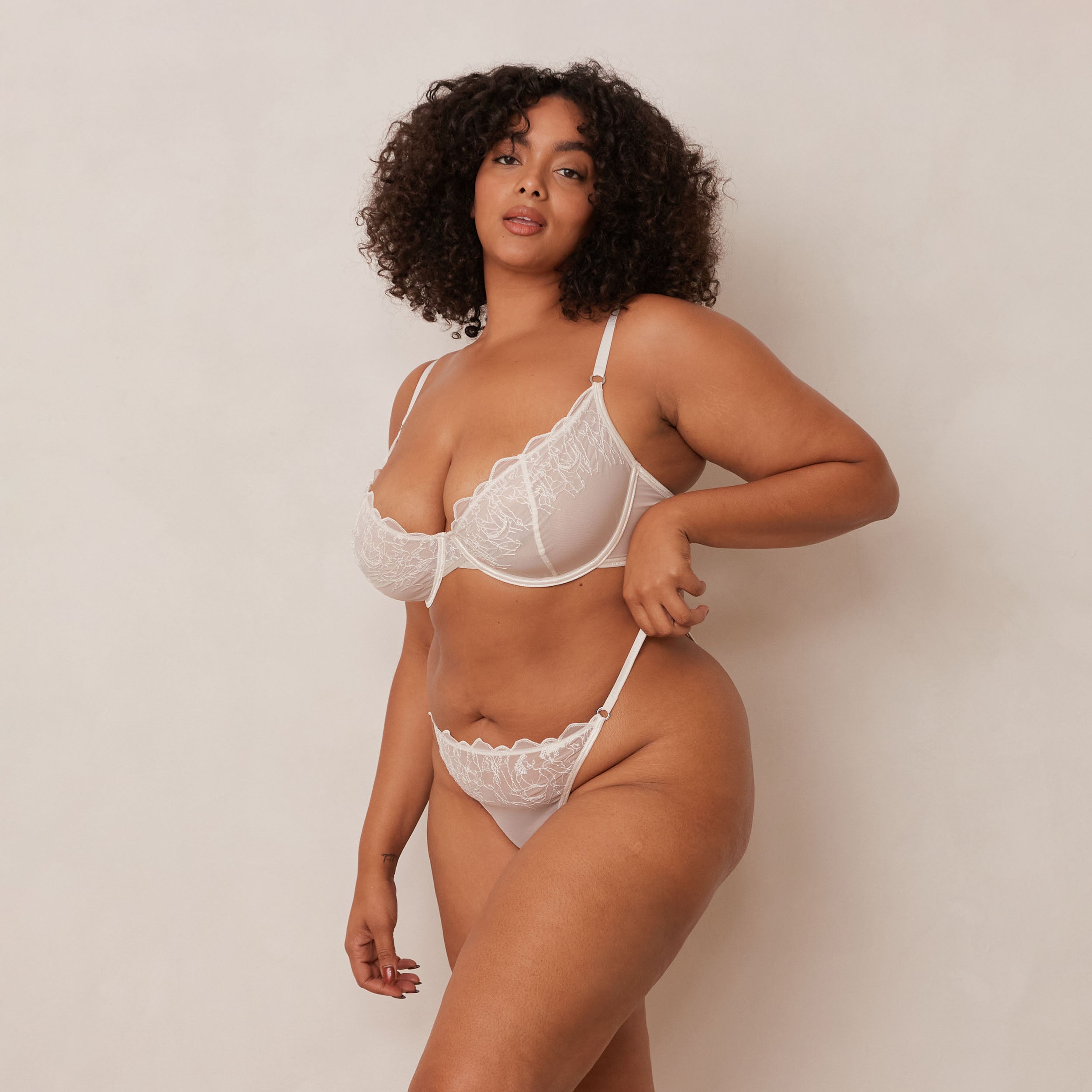 Illustration Balcony Bra | Courtney, 38F/XL (Thong)